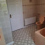 4 Bedroom, 15 Min To Quiet Retreat. *